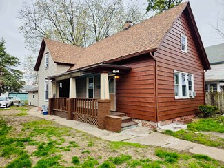 827 Kosciuszko St, South Bend, IN 46619