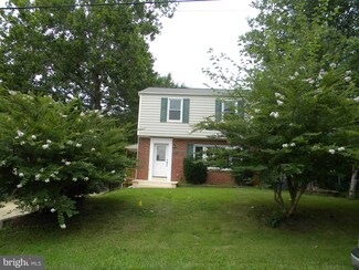 5702 Ruatan St, Berwyn Heights, MD 20740
