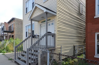 3048 N Clybourn Ave Unit 1B, Chicago, IL 60618
