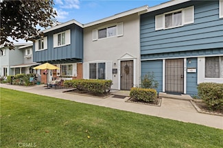 19750 Cambridge Ln, Huntington Beach, CA 92646