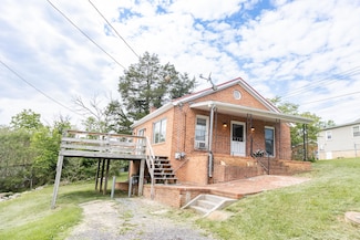 708 Mccorkle Dr, Lexington, VA 24450