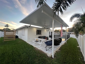 9431 NW 18th St, Pembroke Pines, FL 33024