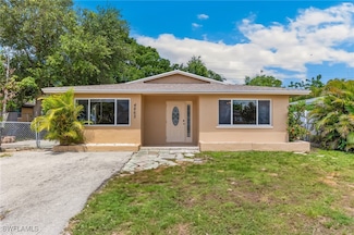 4862 West Dr, Fort Myers, FL 33907
