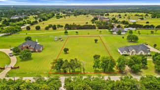 686 E Little Creek Rd, Cedar Hill, TX 75104