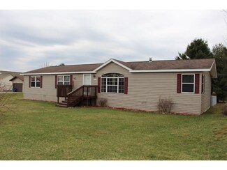 128 Reinhart Dr, Shell Lake, WI 54871