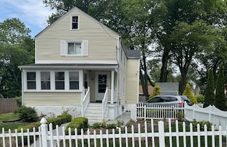 52 Platt St, Bridgeport, CT 06606