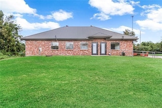 2916 S Lake Blvd, Violet, LA 70092