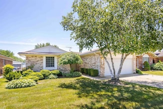 11952 Steven Dr, Sterling Heights, MI 48312