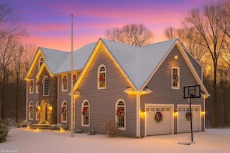 18 Old Voluntown Rd, Jewett City, CT 06351