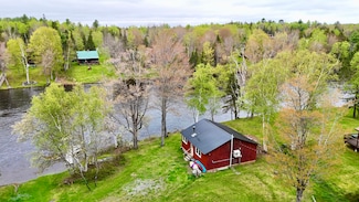 33 Moose River Ln, Rockwood T1 R1 Nbkp, ME 04478