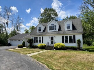93 Klocks Corners Rd, Oswego, NY 13126