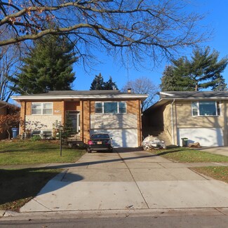 1234 Woodside Rd, La Grange Park, IL 60526