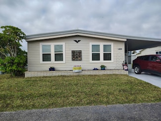 232 Spanish Lakes Dr, Nokomis, FL 34275