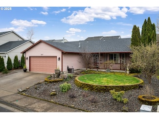 2217 N Irvine St, Cornelius, OR 97113