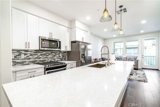 1570 W 1st St Unit 15, Santa Ana, CA 92703