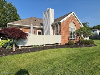 10 Stratford Green Dr Unit C, Canfield, OH 44406