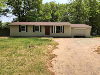 2191 Pine Crescent Dr, Farwell, MI 48622