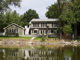 2572 N 42nd Rd, Sheridan, IL 60551