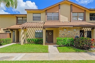 3699 Cocoplum Cir Unit E, Coconut Creek, FL 33063