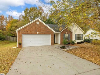 104 Planters Grove Dr, Mauldin, SC 29662