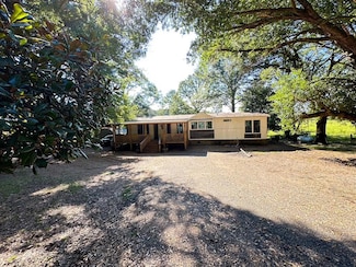 1102 Old Saint John Rd NE, Wesson, MS 39191