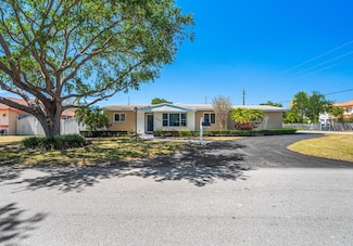 17400 SW 92nd Ct, Palmetto Bay, FL 33157