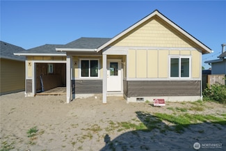 115 7th St SW, Long Beach, WA 98631