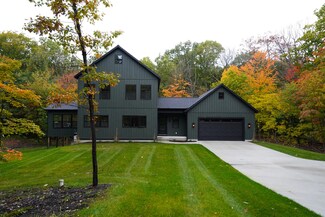6629 Lake Shore Dr, West Olive, MI 49460