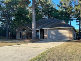 5 E Lariat Ln, Hattiesburg, MS 39402