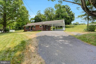 581 Cleveland Ave, Waynesboro, PA 17268