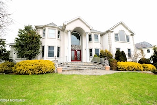 826 Inman Ave, Edison, NJ 08820