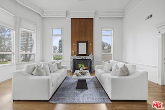 865 Warner Ave, Los Angeles, CA 90024