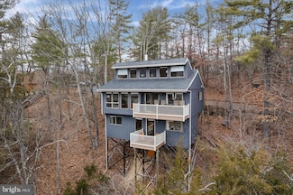 32 Erika Dr, Basye, VA 22810