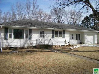 124 Wilson Ave, Cherokee, IA 51012