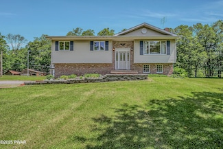 46 Kosinski Rd, Covington Township, PA 18444