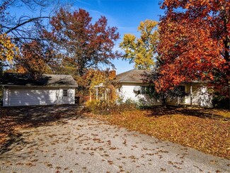 8636 Mulberry Rd, Chesterland, OH 44026