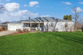 801 Muir Ave, Lake Bluff, IL 60044