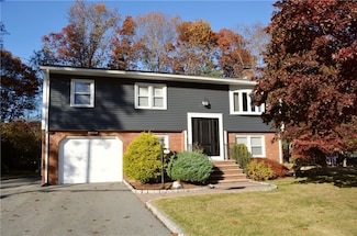 5 Chardwood Dr, Coventry, RI 02816