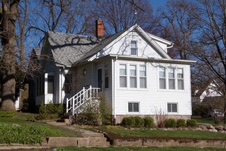 701 N Division St, Harvard, IL 60033