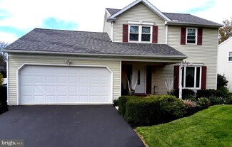 81 South Ave, Landisville, PA 17538