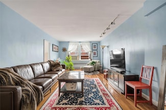 102-55 67th Dr Unit 6F, Forest Hills, NY 11375