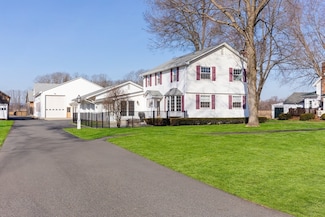 11 West St, Hadley, MA 01035