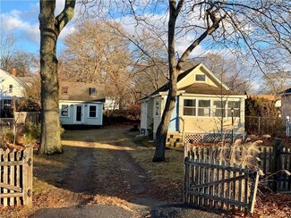 235 Coburn St, Warwick, RI 02889