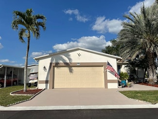 60 Buttonwood Ln, Naples, FL 34112