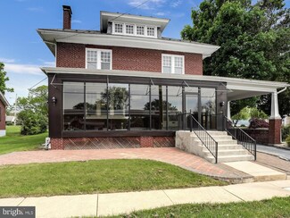 747 E Main St, Annville, PA 17003