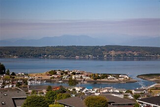 38119 Vista Key Dr NE, Hansville, WA 98340
