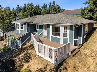 544 Lake Louise Dr SW, Lakewood, WA 98498