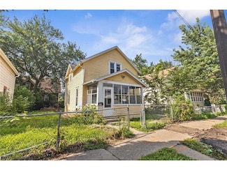 324 Van Buren Ave, Saint Paul, MN 55103