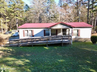 1109 Beegee Ln, Williamston, NC 27892