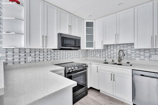 810 Lake Shore Dr Unit 44, West Palm Beach, FL 33403